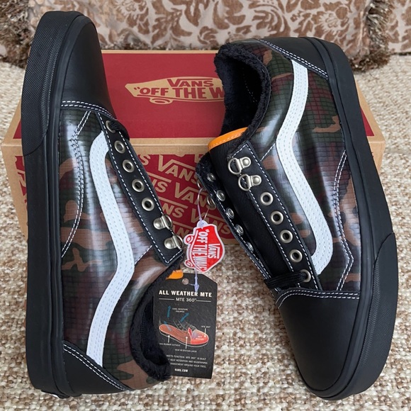 Vans WMNS Old Skool Mte Black/Camo Sneakers - Picture 2 of 16